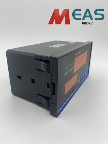 ���W�y�؃x����BL8016