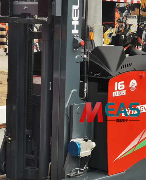 ����λ�ƾ��a����AGV��܇�İl(f��)չڅ��(sh��)